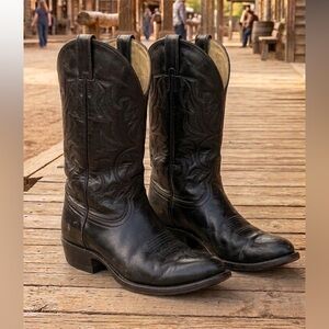 Vintage-Feel Old West Cowboy Boots Rugged Broken-In Comfort Black Leather Size 8